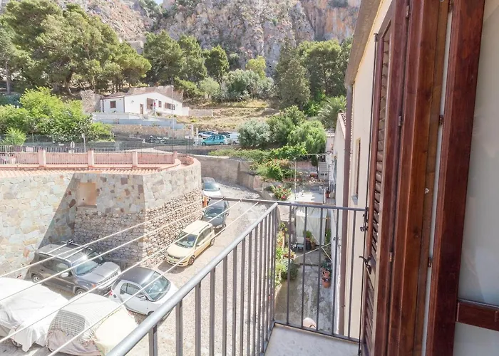 Domus Aurea San Vito House